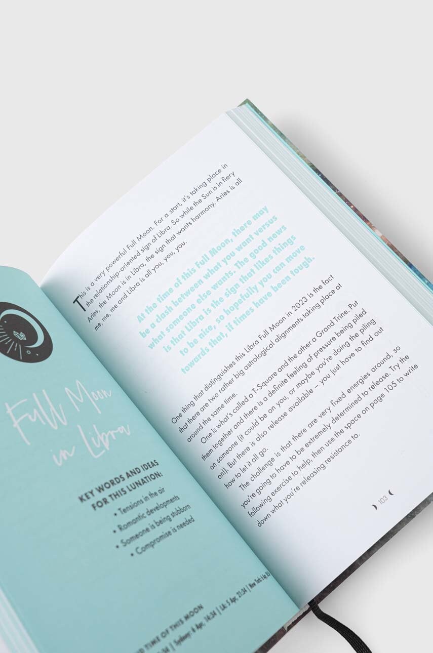 Книга Hay House UK Ltd Moonology (TM) Diary 2023, Yasmin Boland
