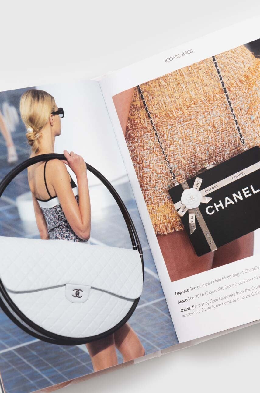 Книга Welbeck Publishing Group The Story of the Chanel Bag, Laia Farran Graves