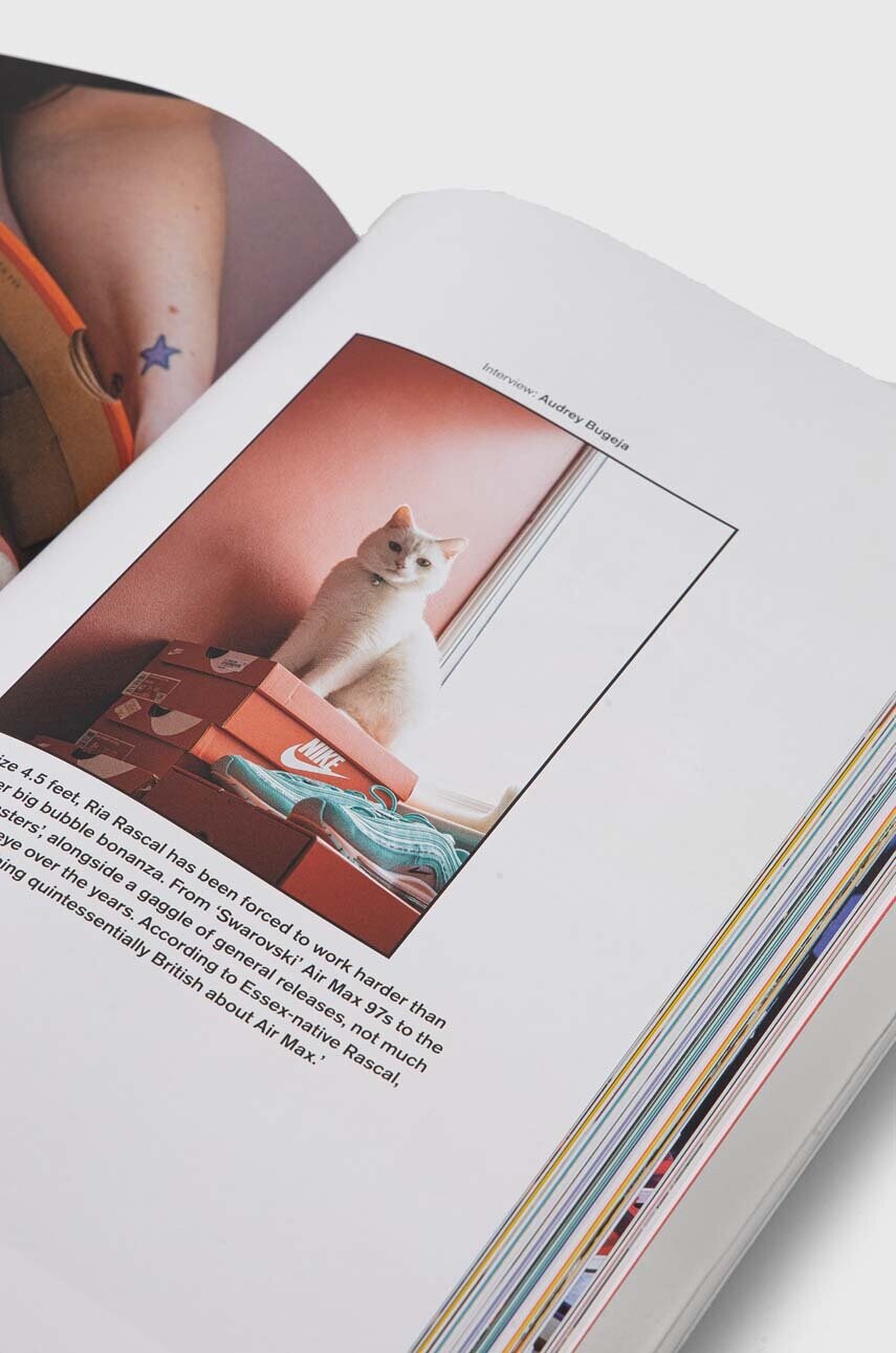 Книга Taschen GmbH Sneaker Freaker. World's Greatest Sneaker Collectors by Simon Wood, English