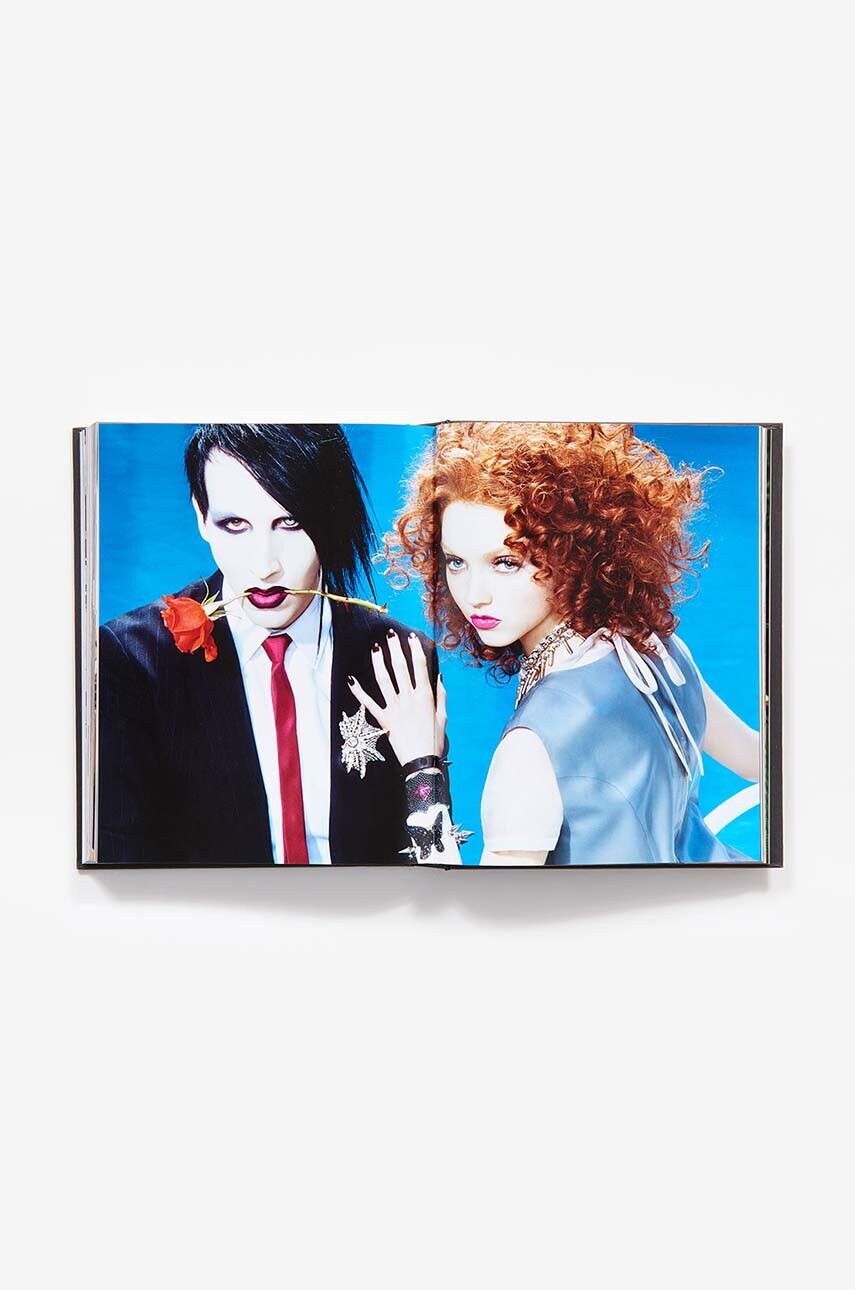 Книга VOGUE X Music by Editors of American Vogue, English