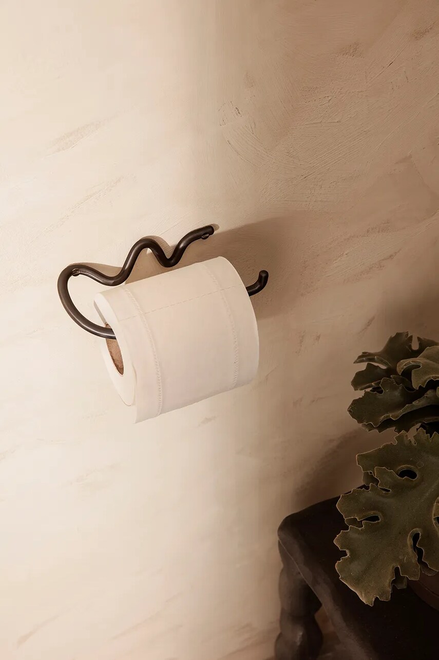Тримач для туалетного паперу ferm LIVING Curvature колір чорний