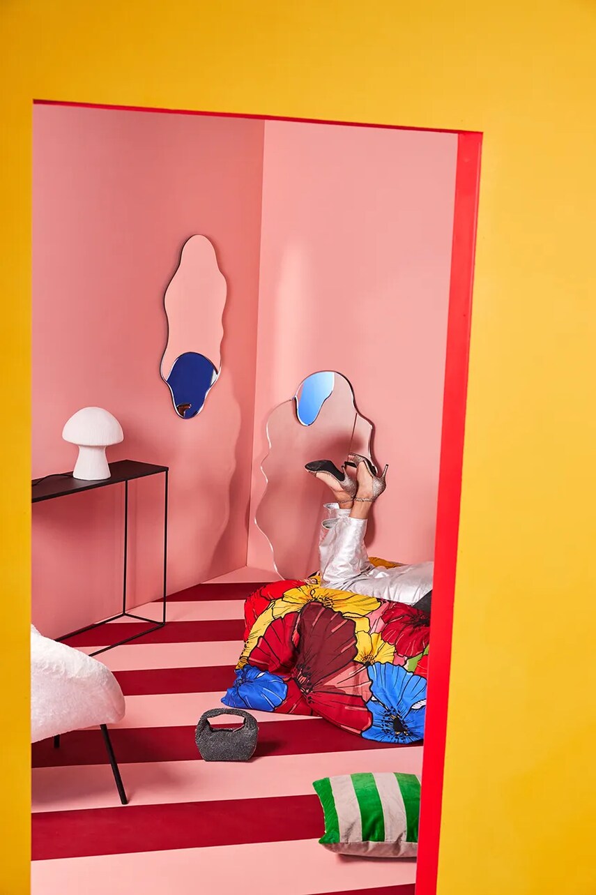 Настінне дзеркало Byon Mirror Flow M