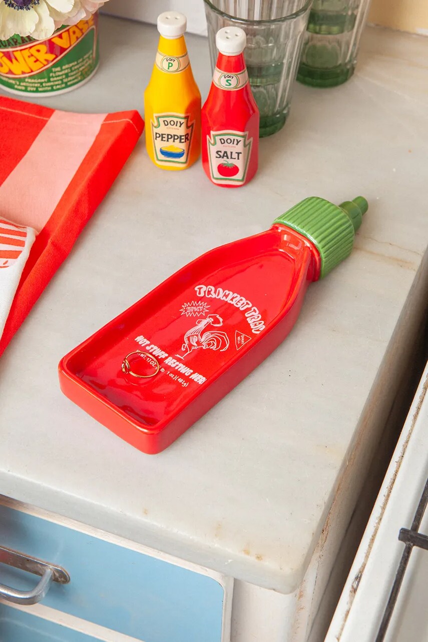 Декоративна таця DOIY Corner shop, Sriracha