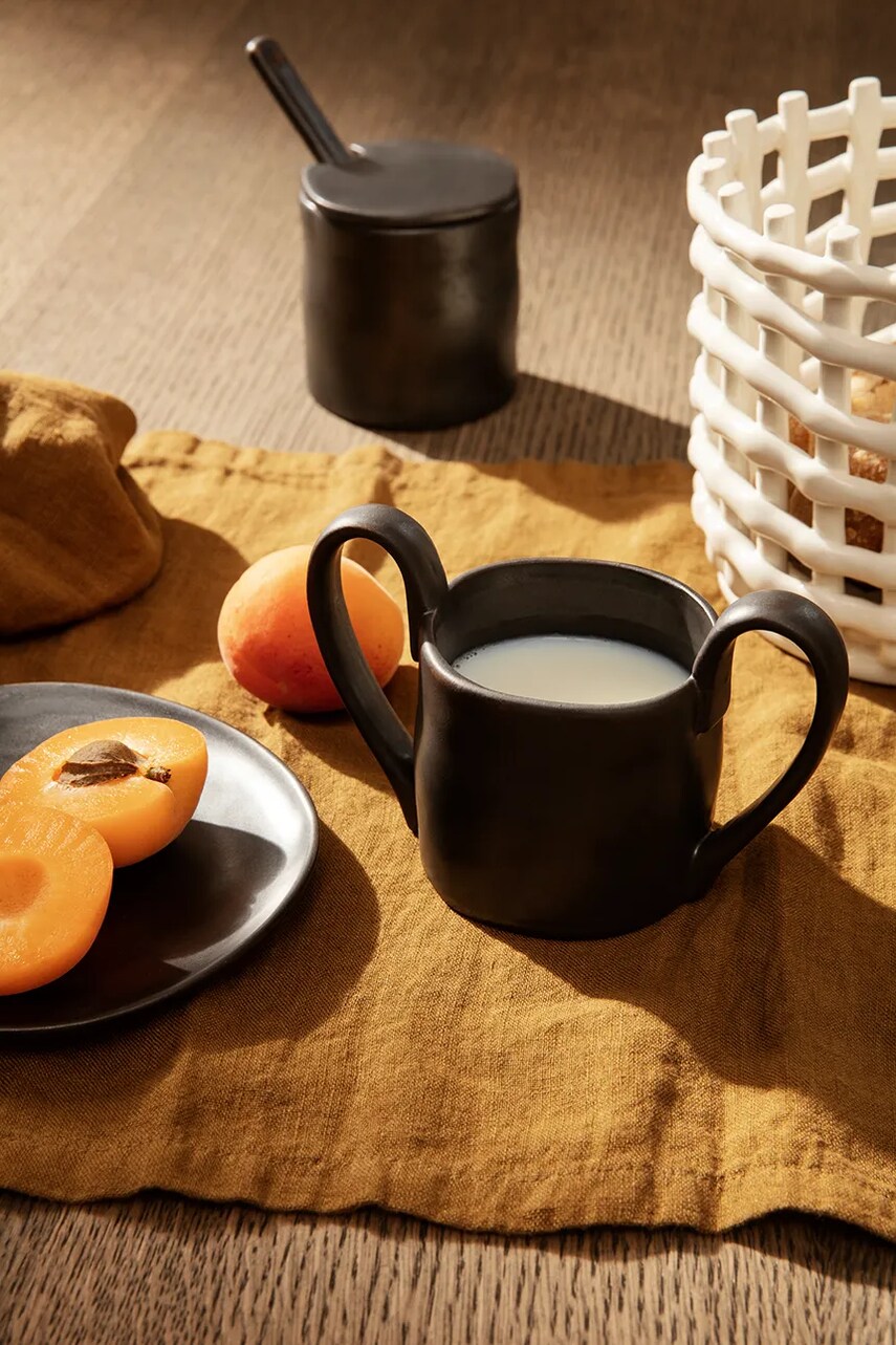 Чашка ferm LIVING Flow Kids Mug колір чорний
