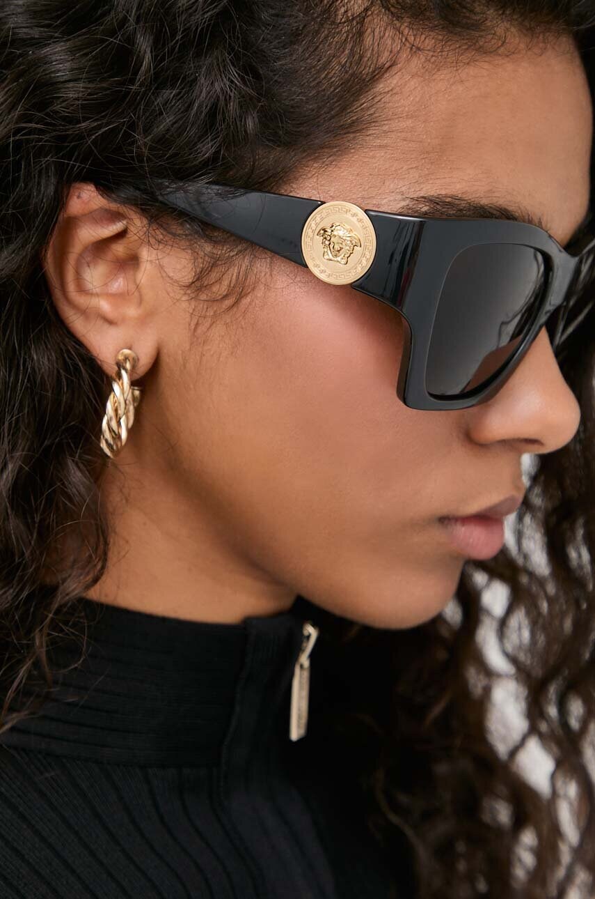 Сонцезахисні окуляри Versace жіночі колір чорний
