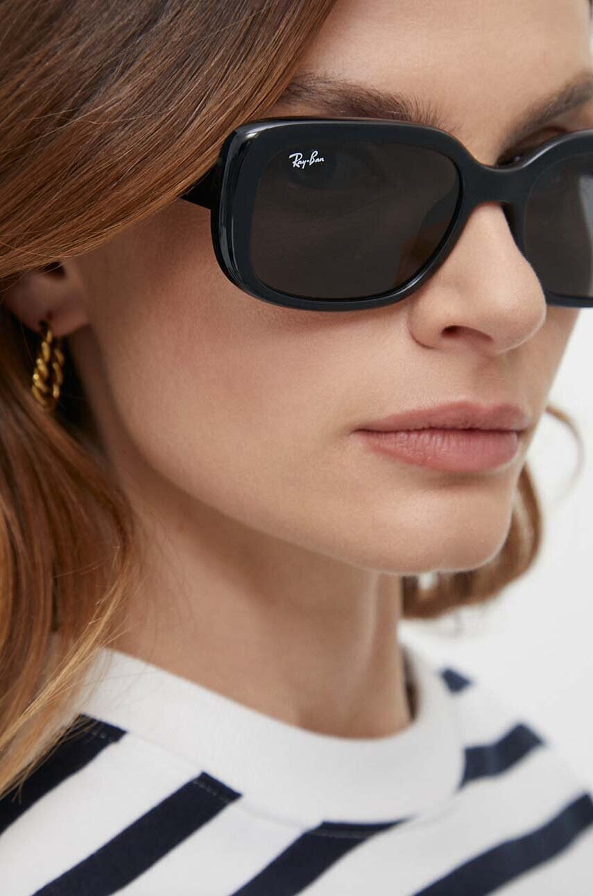 Сонцезахисні окуляри Ray-Ban жіночі колір чорний 0RB4421D