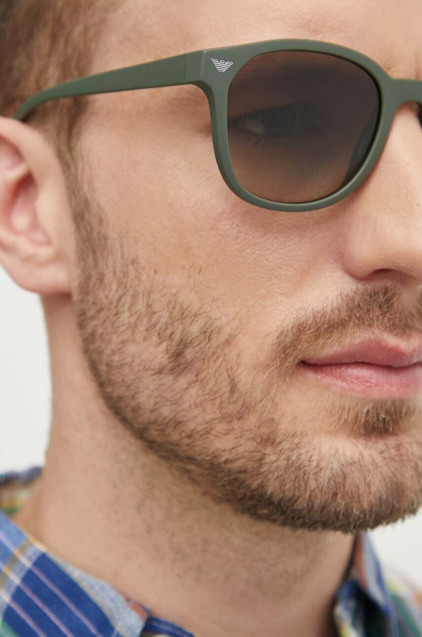 Сонцезахисні окуляри Emporio Armani чоловічі колір зелений