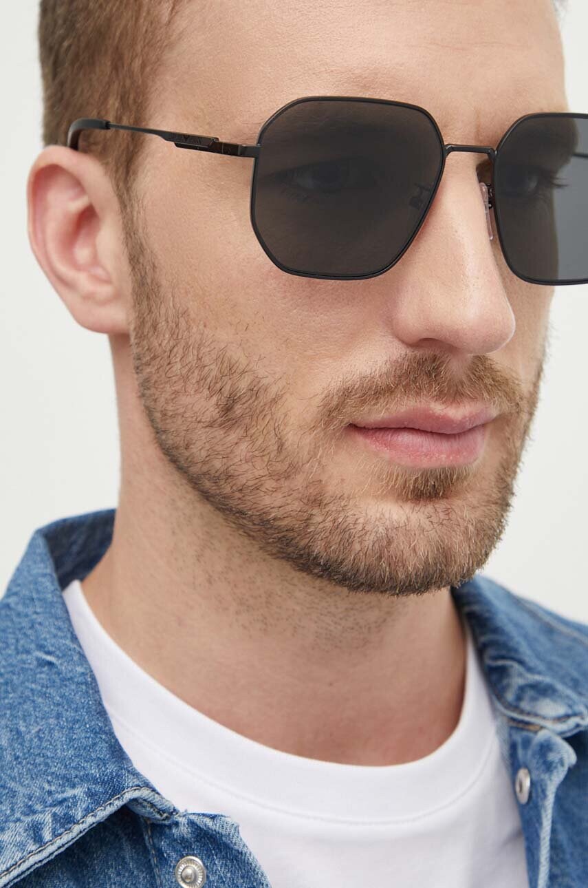 Сонцезахисні окуляри Emporio Armani чоловічі колір чорний
