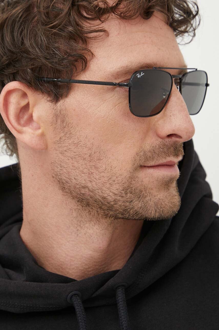 Сонцезахисні окуляри Ray-Ban колір чорний