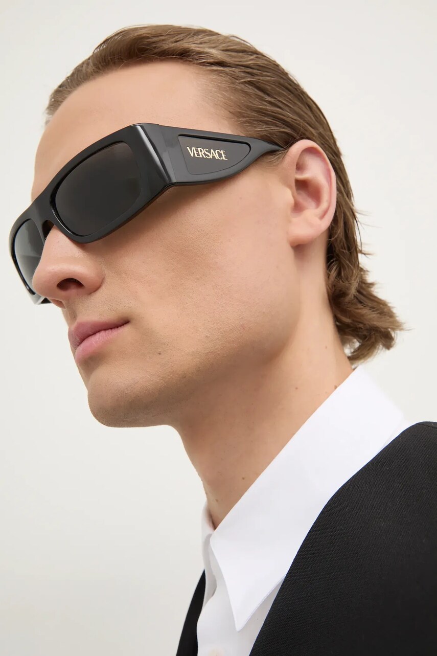 Сонцезахисні окуляри Versace колір чорний 0VE4482