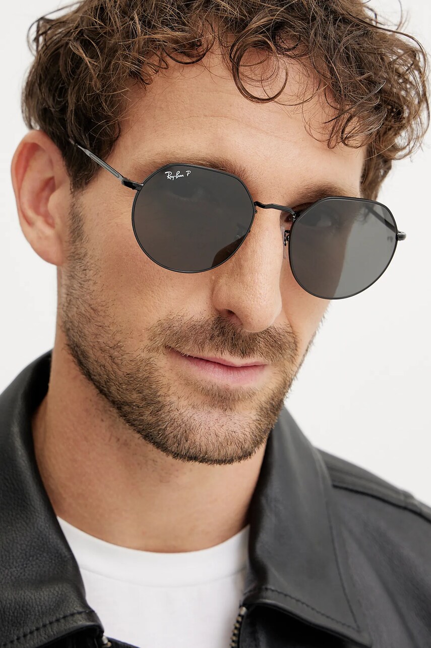 Сонцезахисні окуляри Ray-Ban колір чорний 0RB3565