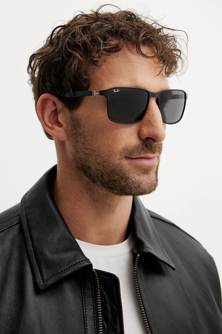Сонцезахисні окуляри Ray-Ban колір чорний 0RB3721