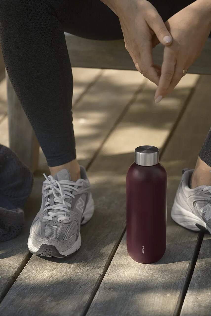 Термічна пляшка Stelton Keep Cool 600 ml колір бордовий