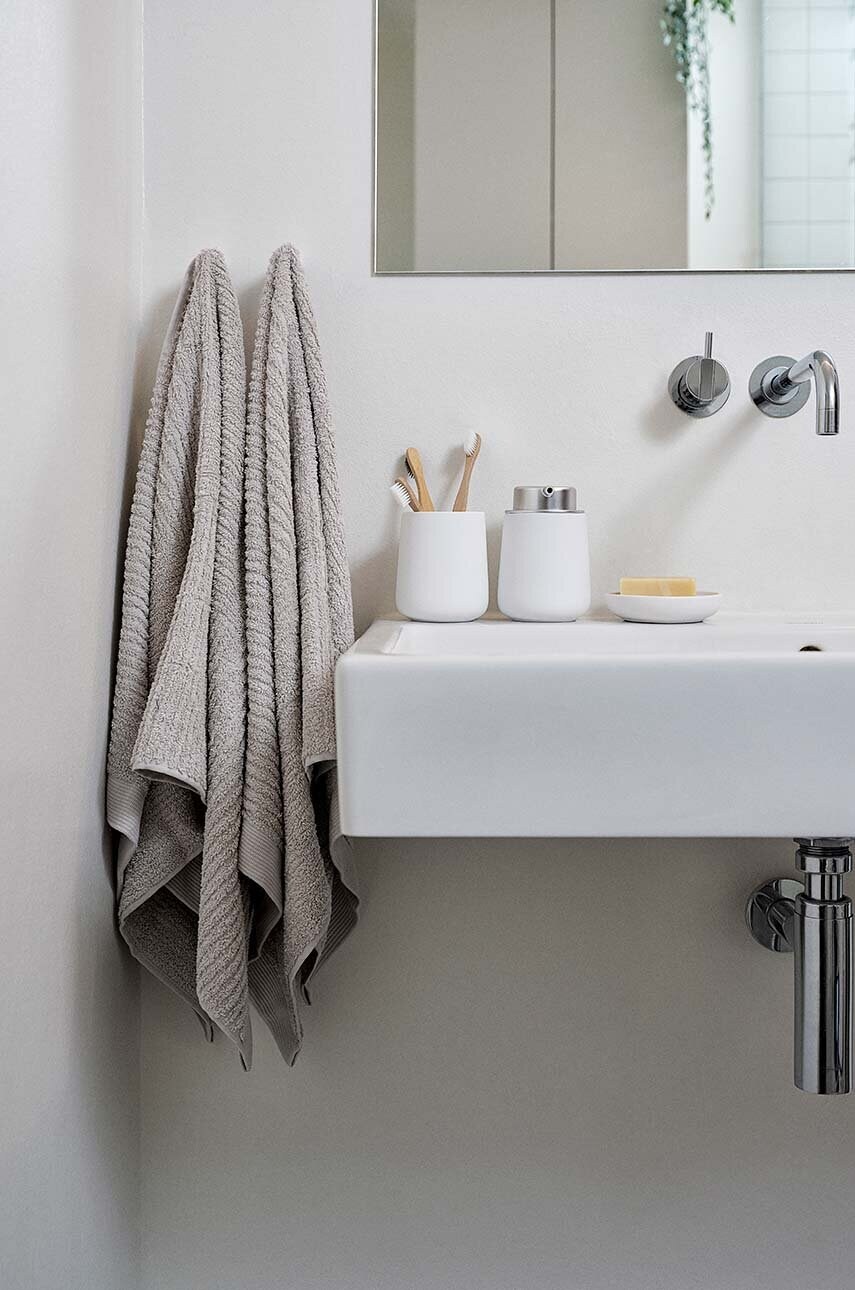 Середній бавовняний рушник Zone Denmark Classic Soft Grey 70 x 140 cm