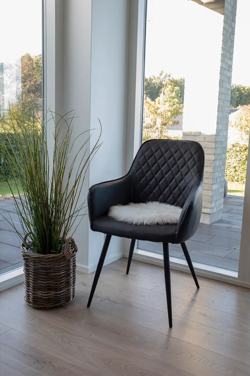 Подушка на стілець House Nordic Lambskin Seat Artificial колір білий