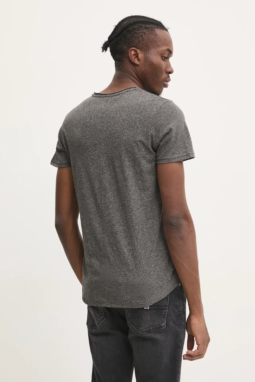 Футболка Tommy Jeans чоловічий колір сірий однотонний DM0DM09586