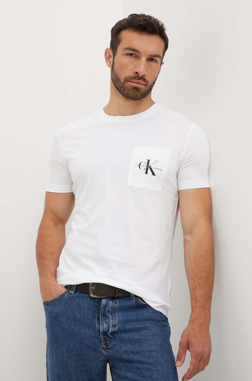Бавовняна футболка Calvin Klein Jeans чоловіча колір білий з принтом J30J320936