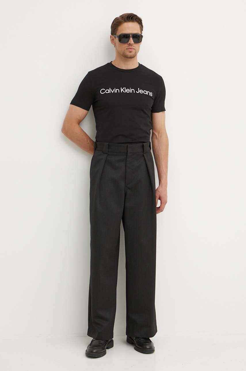 Бавовняна футболка Calvin Klein Jeans чоловіча колір чорний з принтом J30J322552