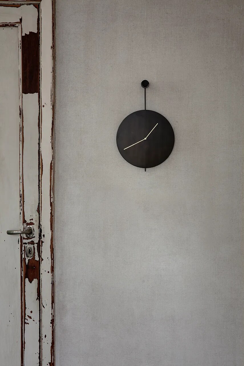Настінний годинник ferm LIVING Trace колір чорний