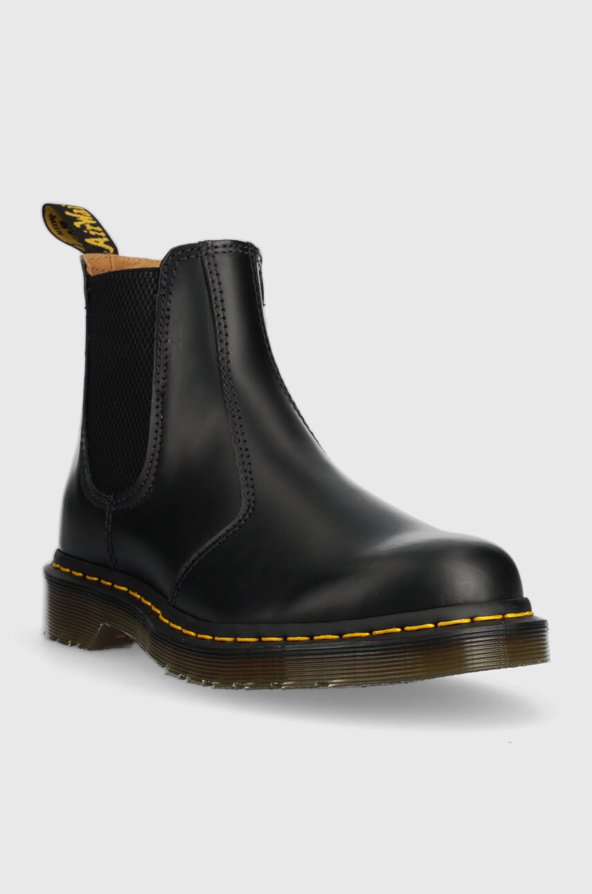 Шкіряні черевики Dr. Martens жіночі колір чорний на плоскому ходу 22227001-black