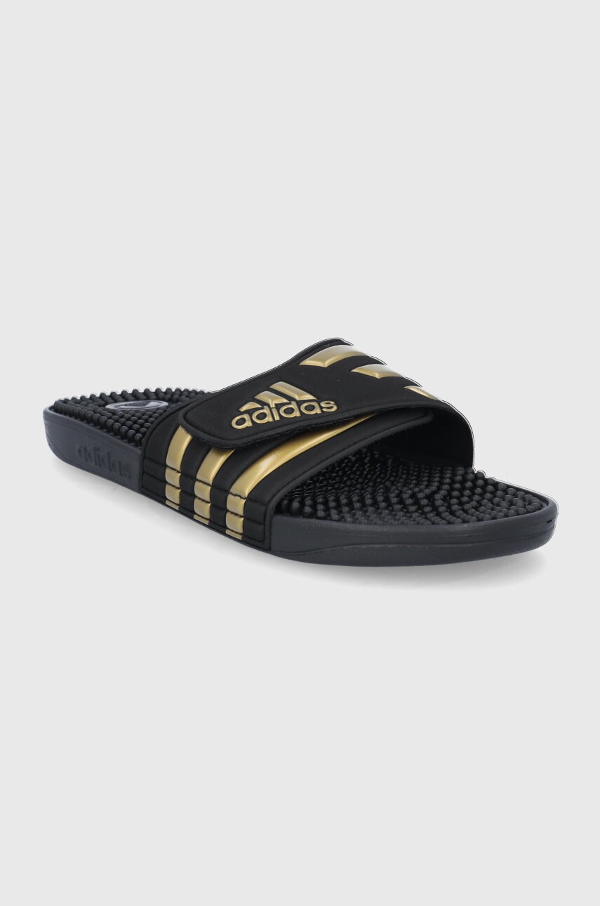Шльопанці adidas чоловічі колір чорний