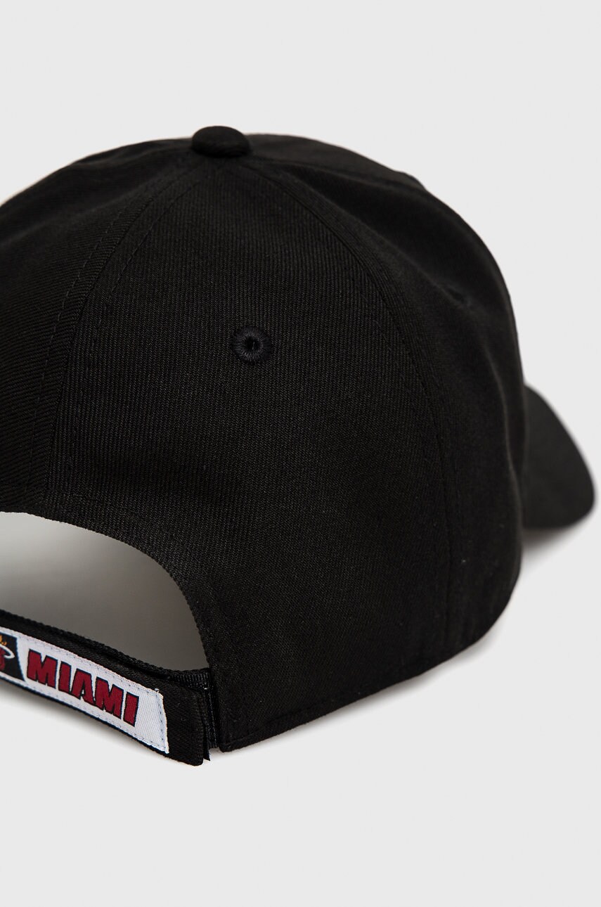Кепка New Era колір чорний гладка