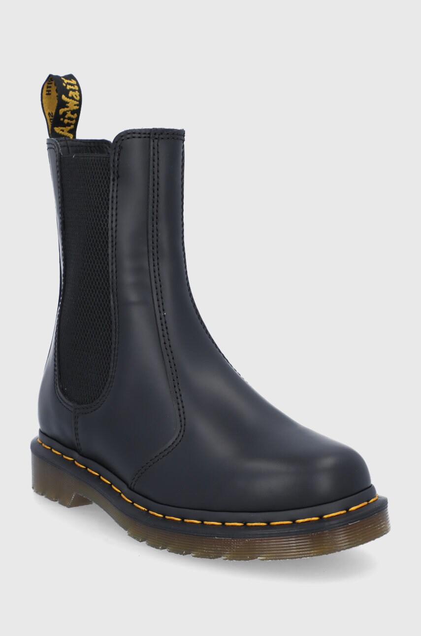 Купити Шкіряні черевики Dr. Martens жіночі колір чорний на плоскому ходу – головне зображення