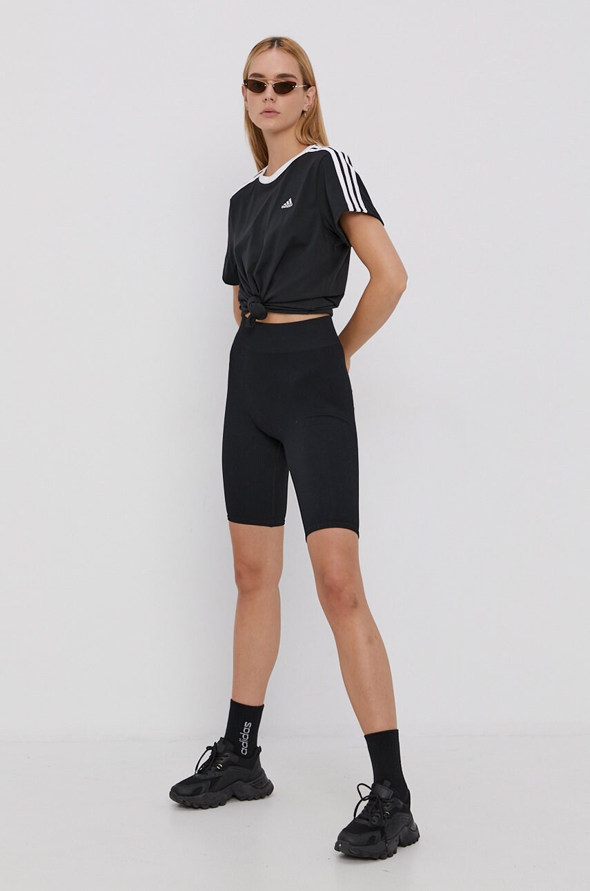 Бавовняна футболка adidas колір чорний