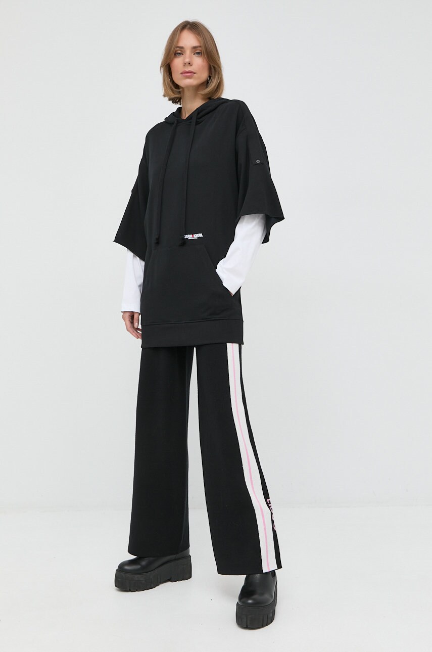 Кофта Karl Lagerfeld Karl Lagerfeld x Cara Delevingne unisex колір чорний з капюшоном з аплікацією
