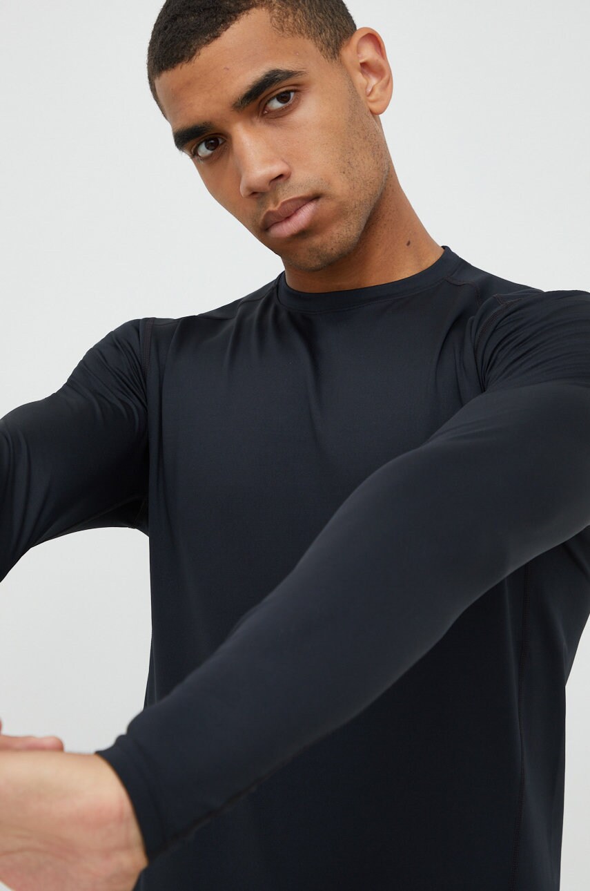 Функціональний лонгслів Under Armour Tactical колір чорний однотонний