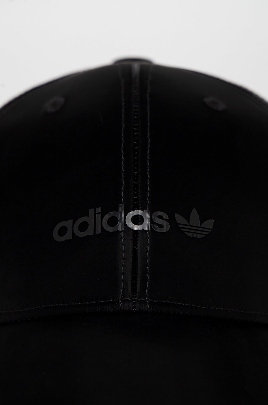 Кепка adidas Originals колір чорний однотонна