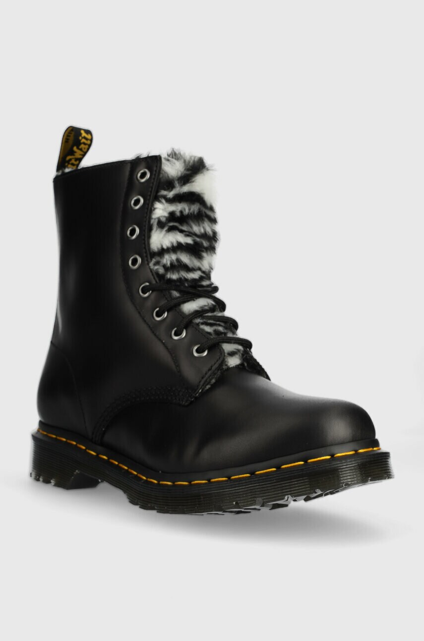 Шкіряні черевики Dr. Martens 1460 Serena жіночі колір чорний на плоскому ходу утеплене