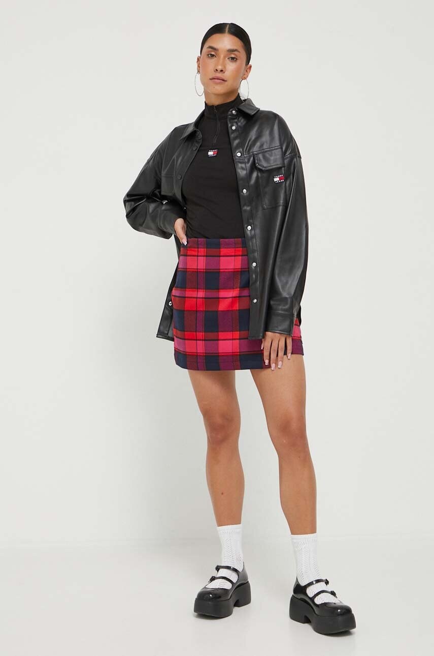 Лонгслів Tommy Jeans жіночий колір чорний