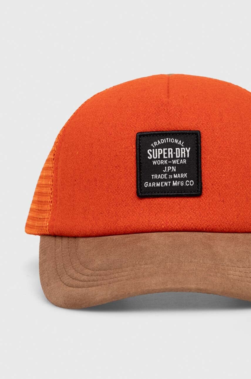 Кепка Superdry колір помаранчевий з аплікацією