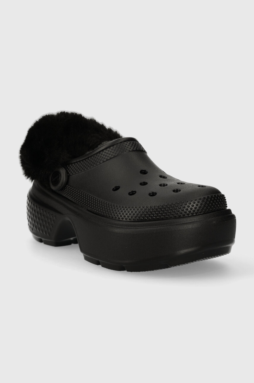 Купити Шльопанці Crocs Stomp Lined Clog жіночі колір чорний на платформі 208546 – головне зображення
