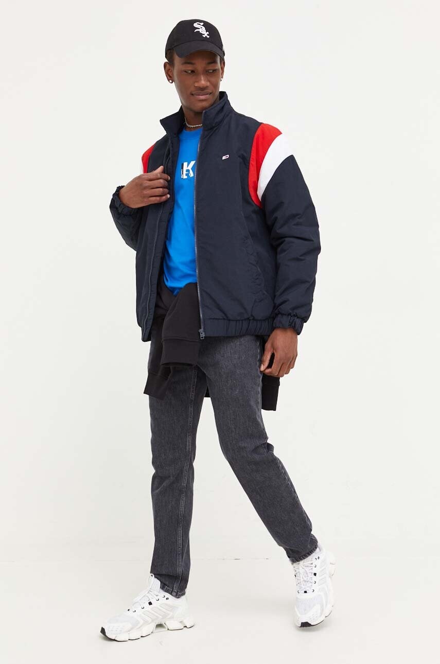 Куртка Tommy Jeans чоловіча колір синій перехідна