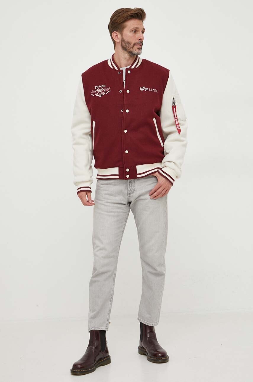 Куртка-бомбер Alpha Industries Varsity Air Force Jacket чоловіча колір бордовий перехідна