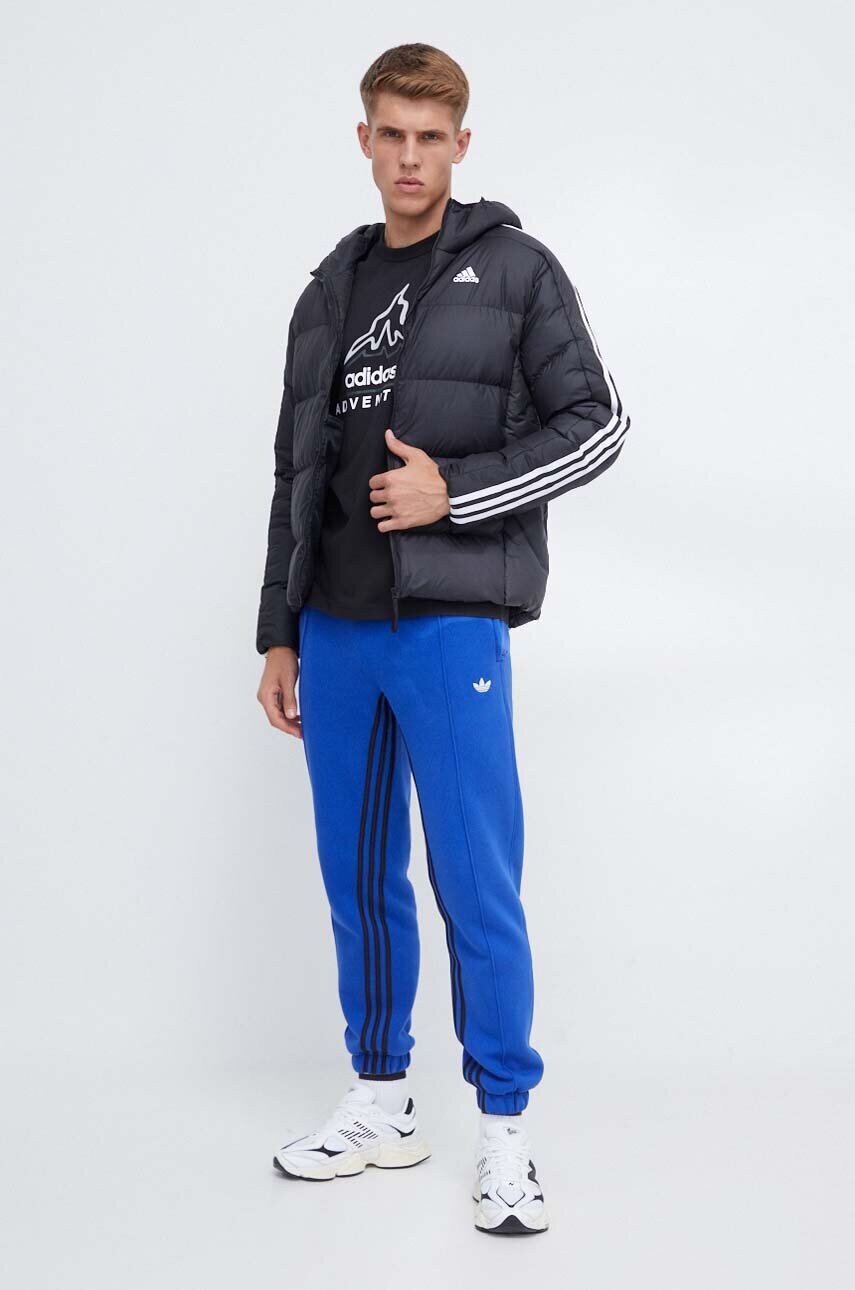 Пухова куртка adidas чоловіча колір чорний зимова