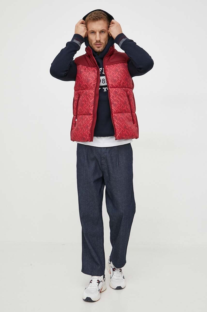 Безрукавка Tommy Hilfiger чоловічий колір червоний зимовий