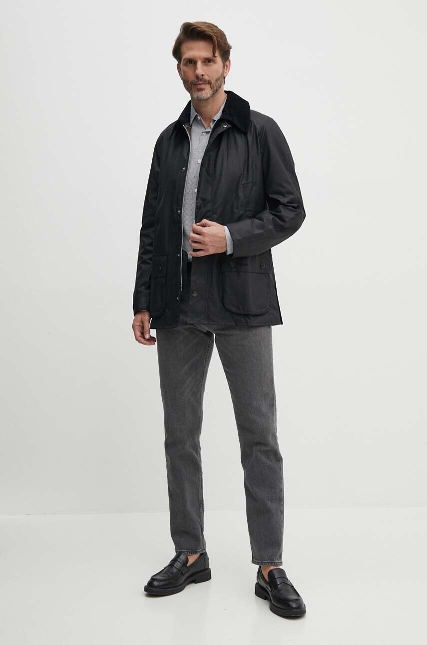 Купити Куртка Barbour чоловіча колір чорний перехідна – головне зображення