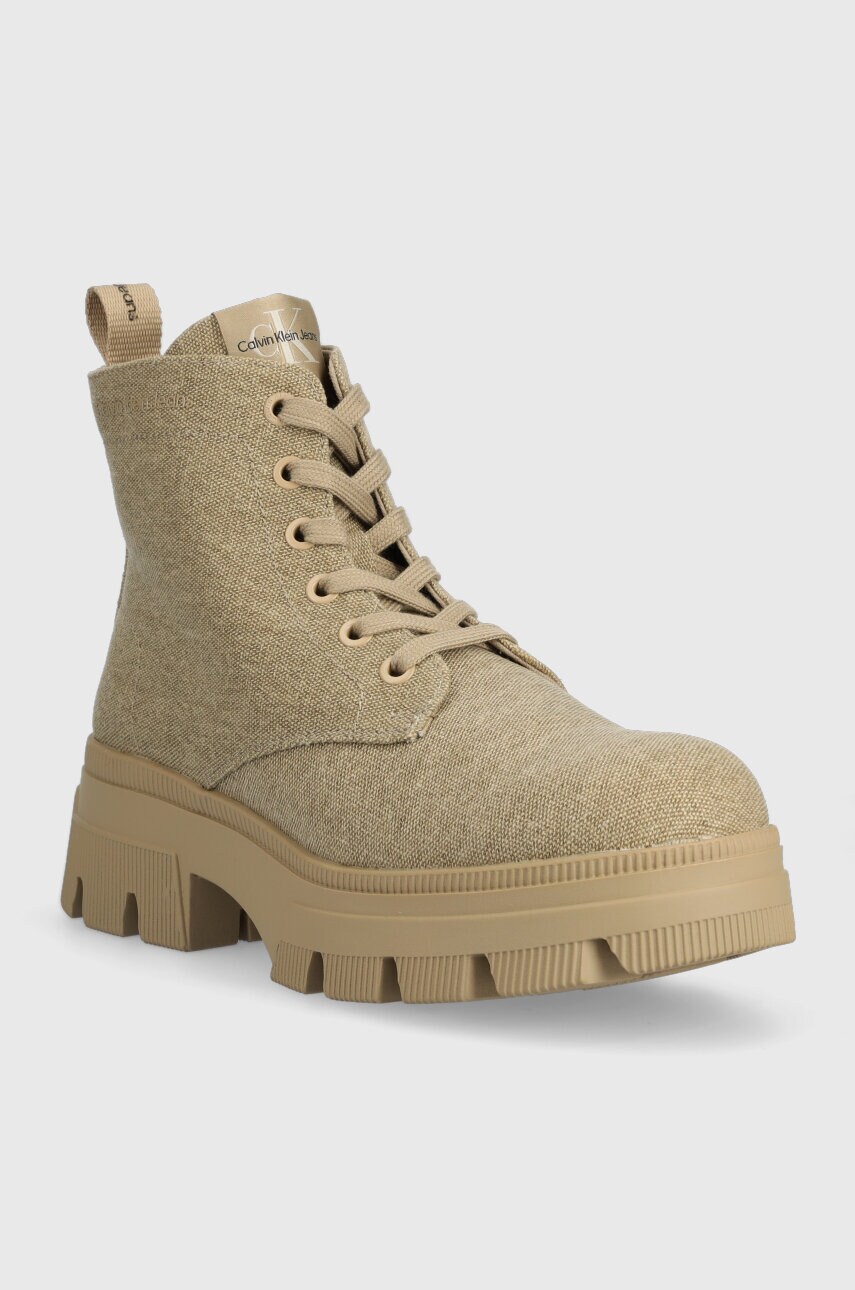 Черевики Calvin Klein Jeans CHUNKY COMBAT LACEUP жіночі колір бежевий на плоскому ходу YW0YW01239