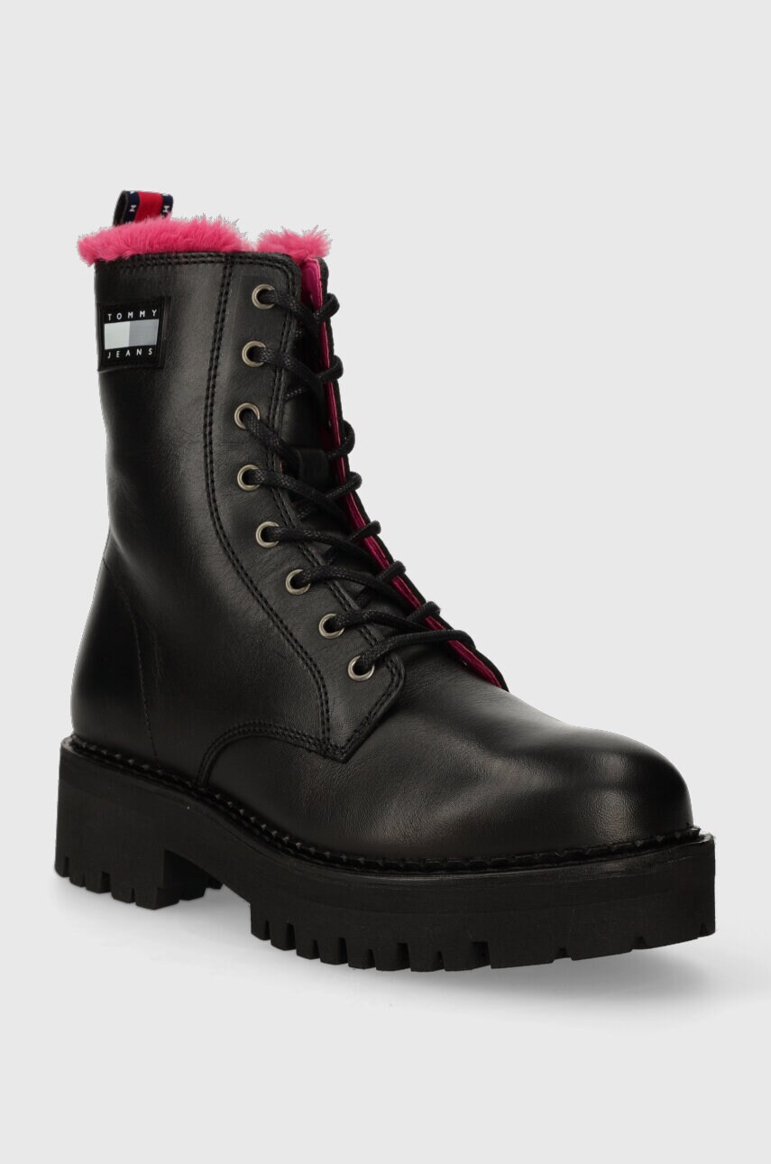 Шкіряні черевики Tommy Jeans TJW W URBAN BOOT SMOOTH LTR WL жіночі колір чорний на плоскому ходу утеплені EN0EN02402
