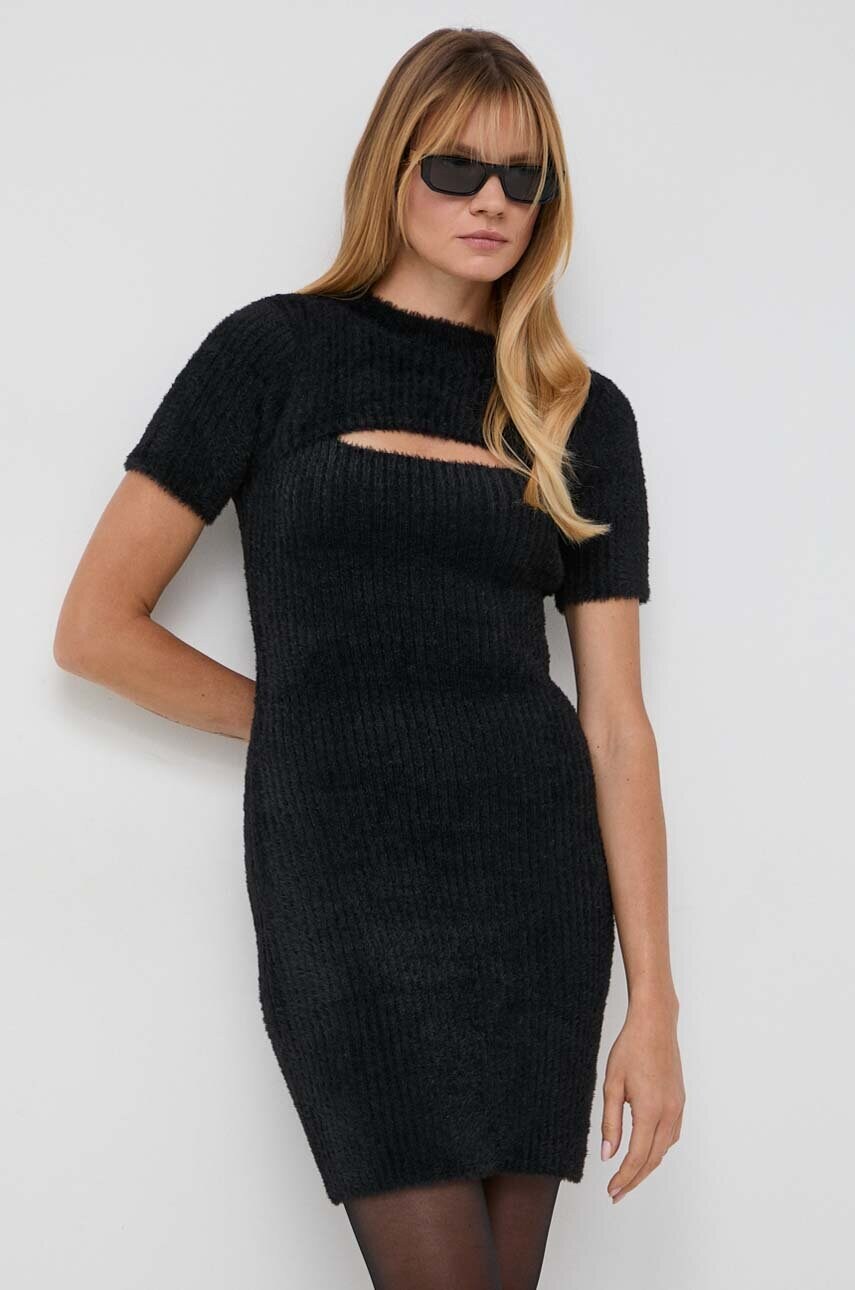 Сукня Guess колір чорний mini облягаюча
