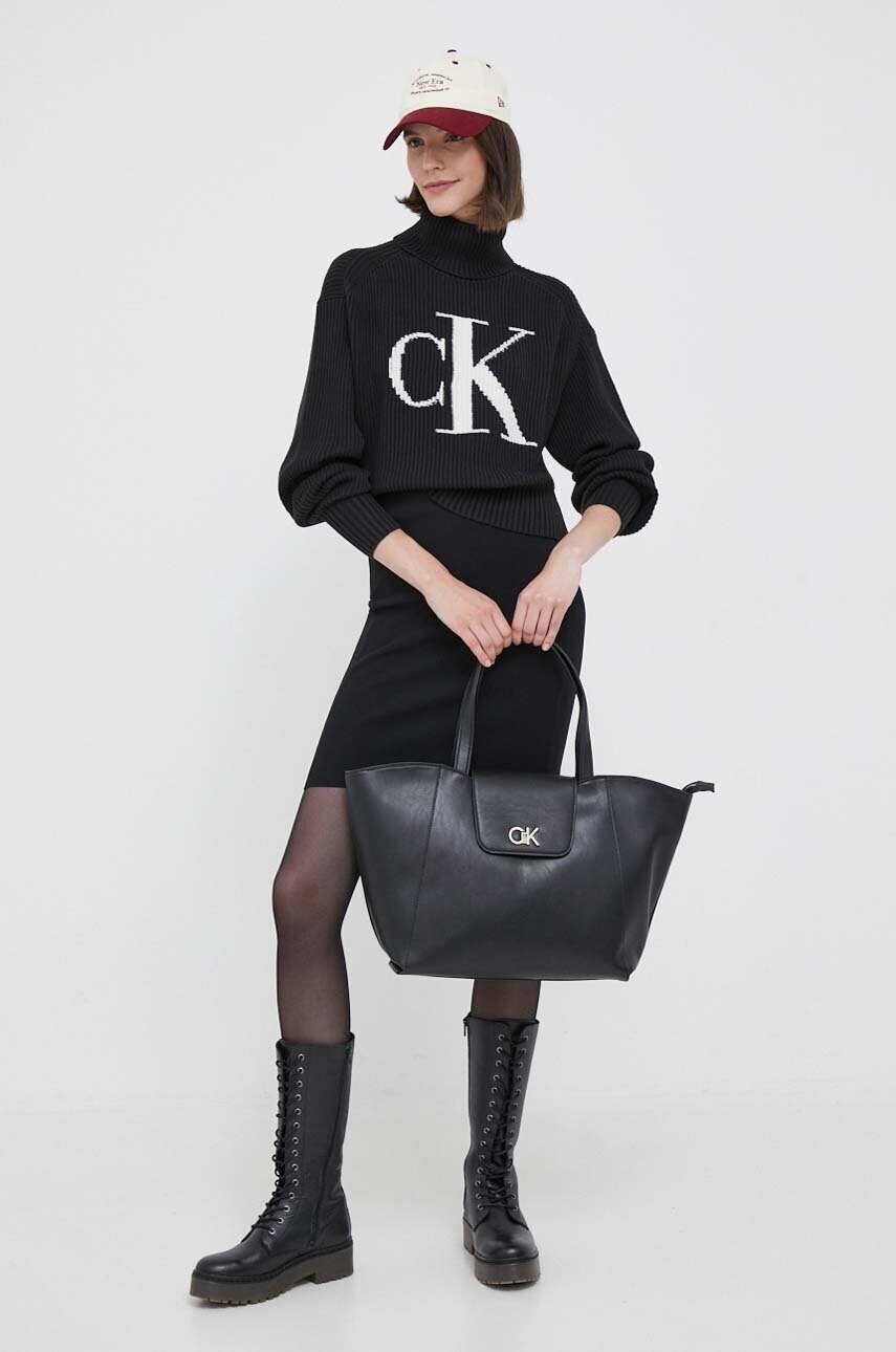 Бавовняний светр Calvin Klein Jeans колір чорний легкий гольф