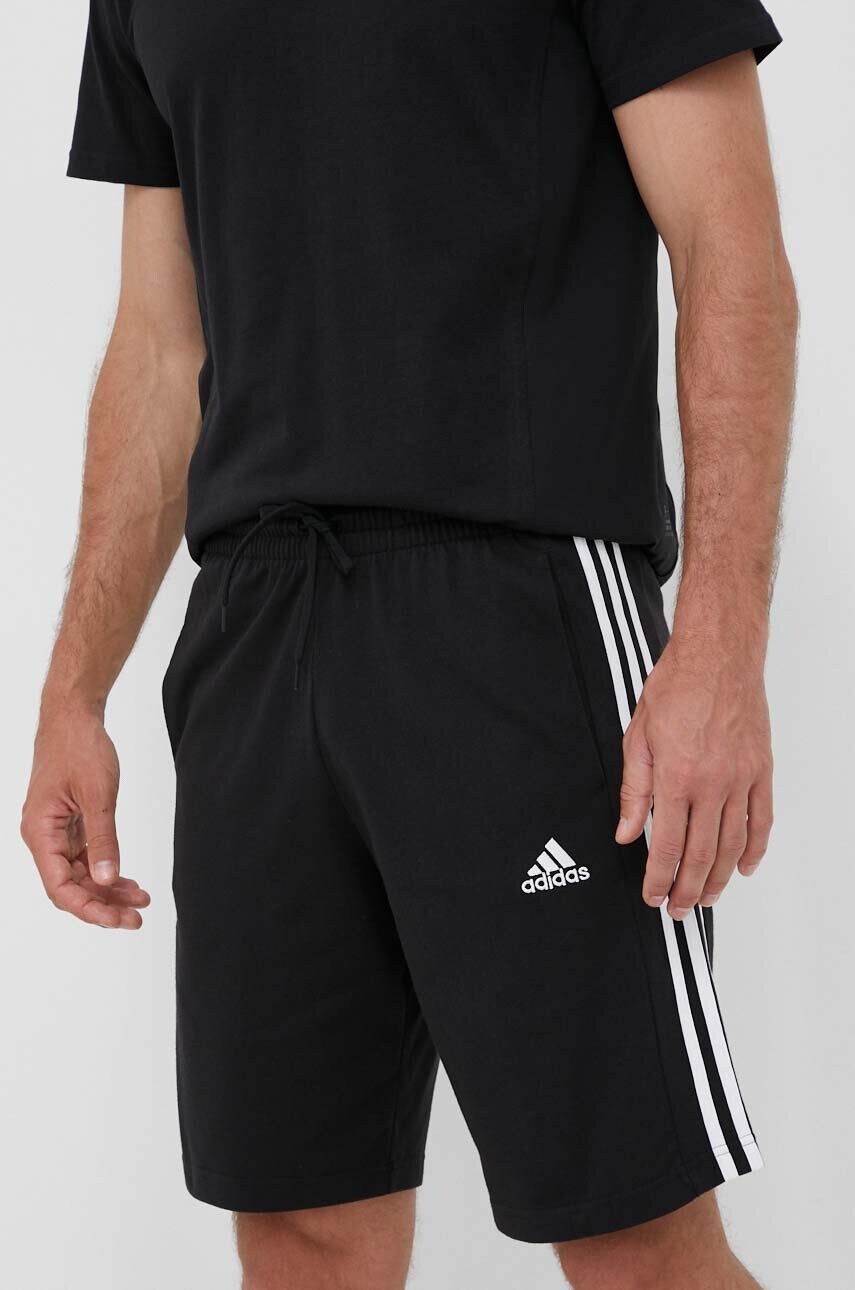 Шорти adidas чоловічі колір чорний