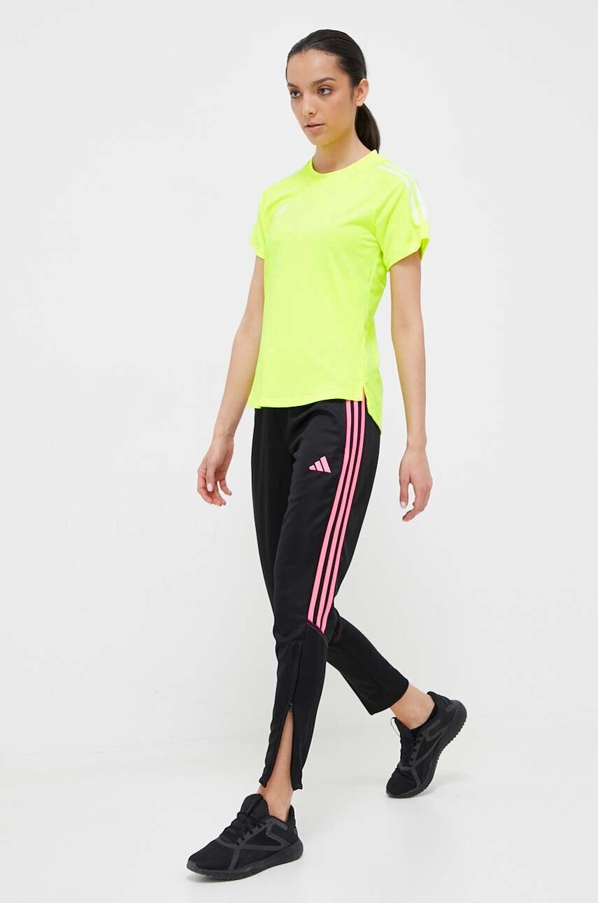 Тренувальна футболка adidas Performance Hilo колір зелений