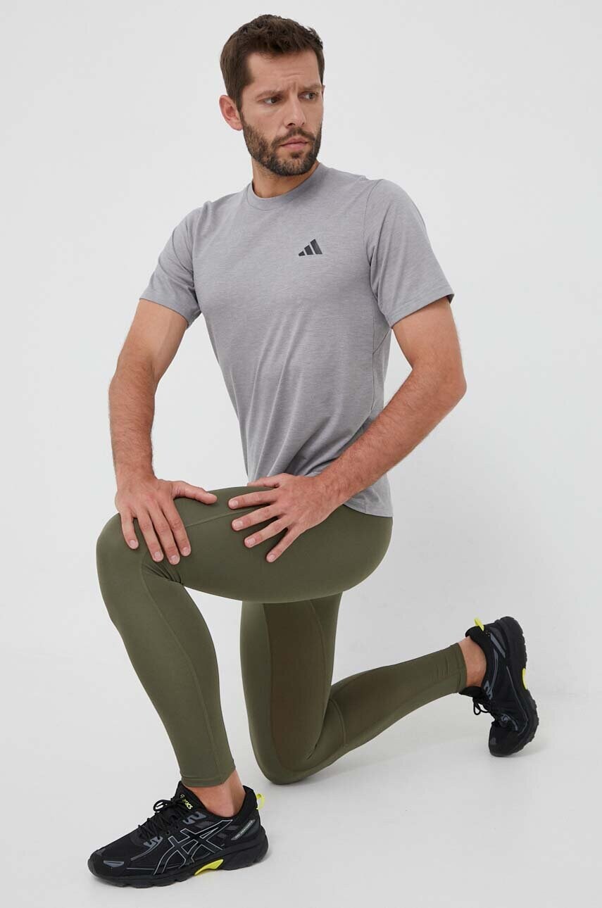 Тренувальна футболка adidas Performance Train Essentials Comfort колір сірий меланж