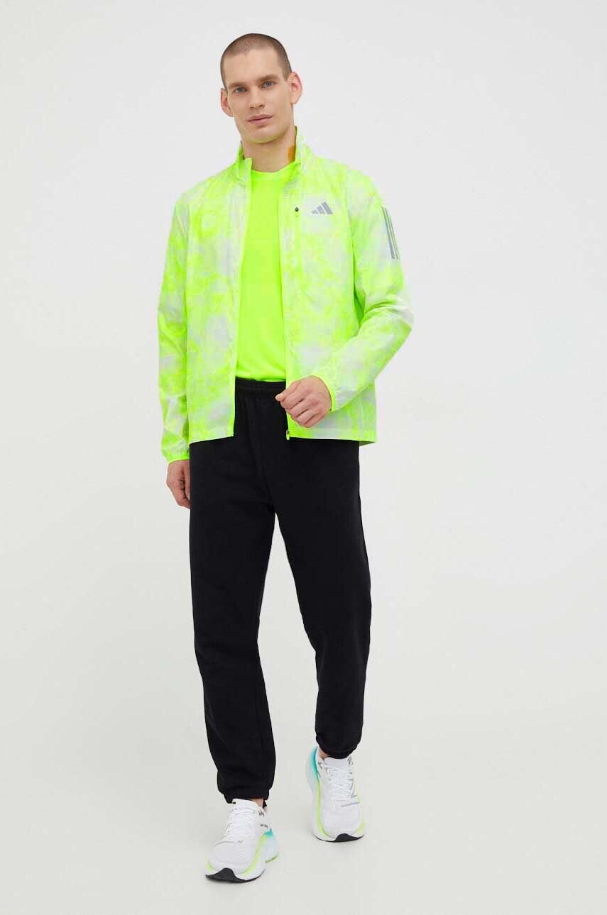 Бігова футболка adidas Performance Ultimate колір зелений однотонна