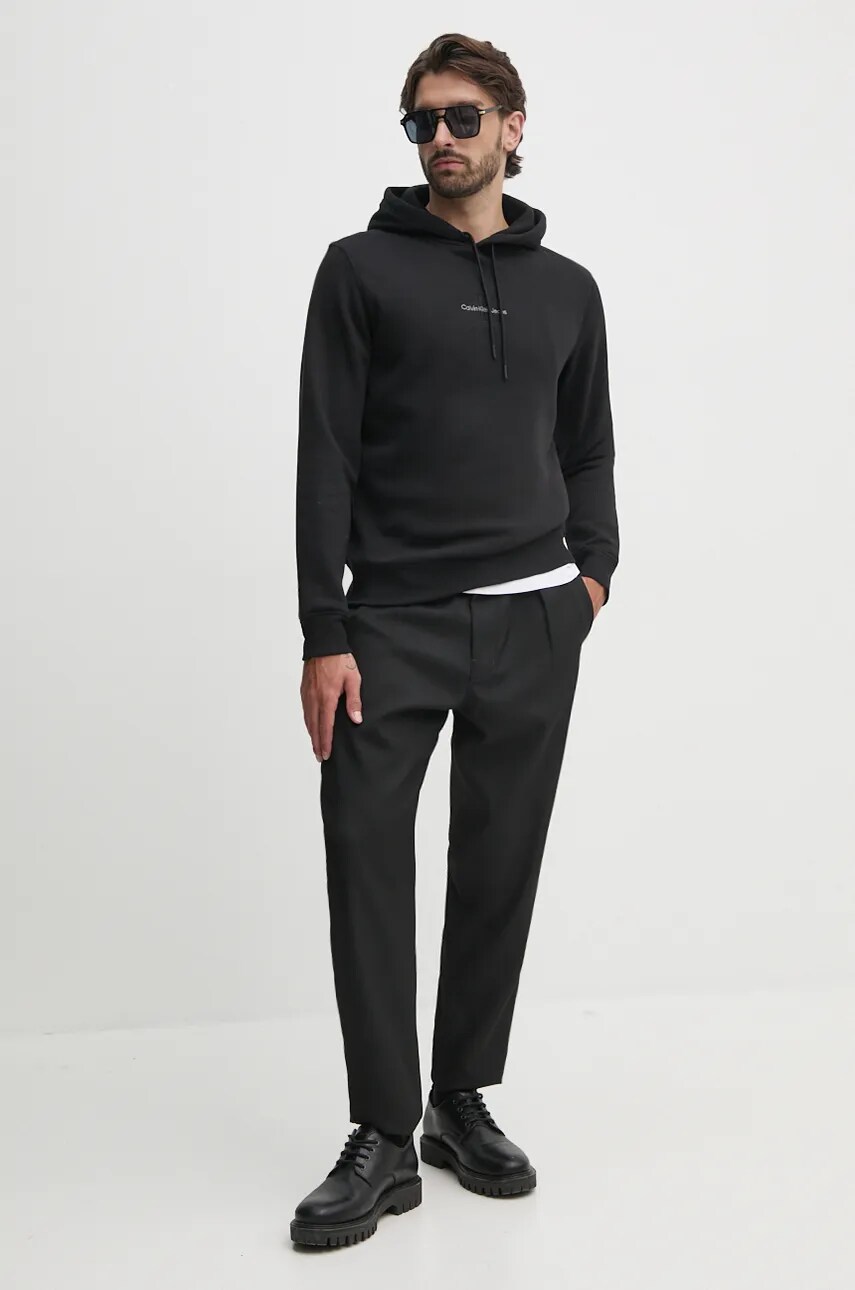 Кофта Calvin Klein Jeans чоловіча колір чорний з капюшоном з аплікацією J30J325629