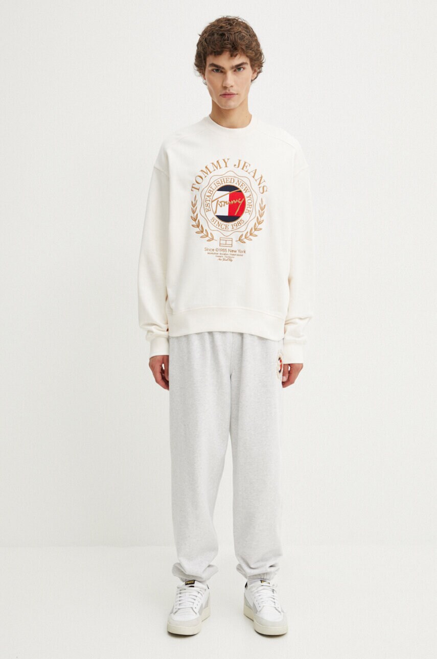 Бавовняна кофта Tommy Jeans чоловіча колір бежевий з аплікацією DM0DM19243